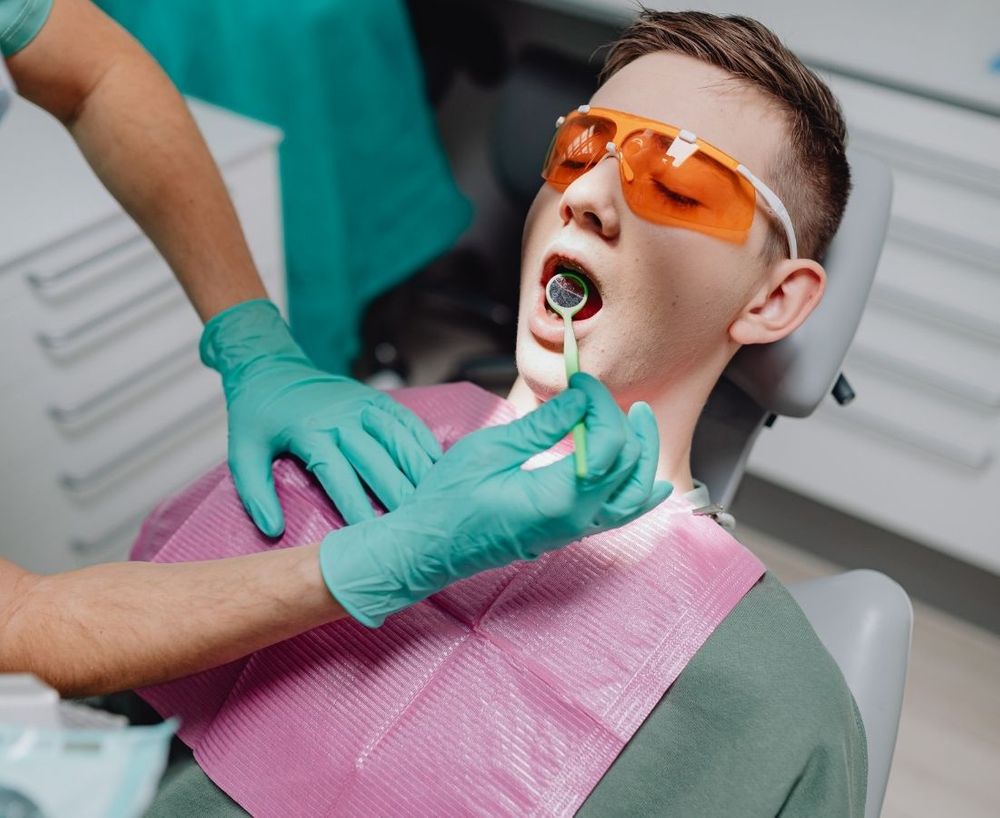 Extractions HERO.jpg