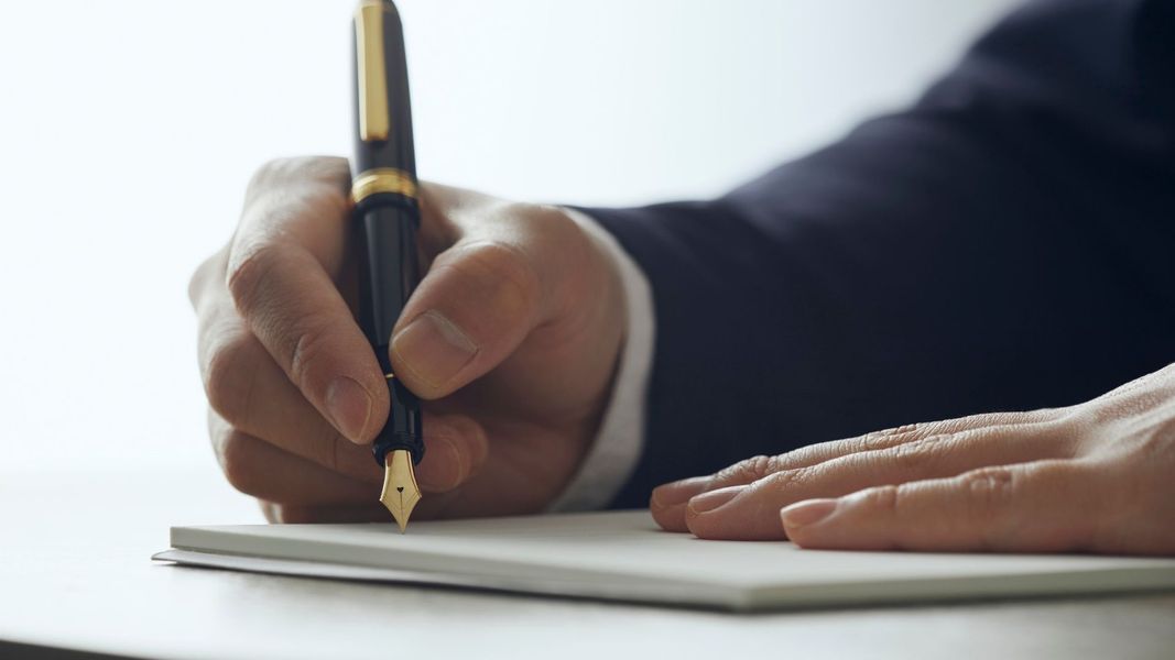 Navigating Signature Bond Requirements in Oahu Hero .jpg