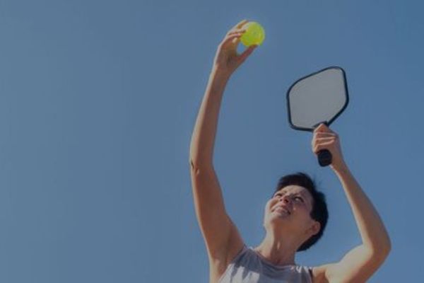 How to Choose a Pickleball Paddle.jpg