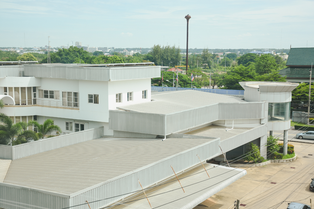 COMMERCIAL RE-ROOFING