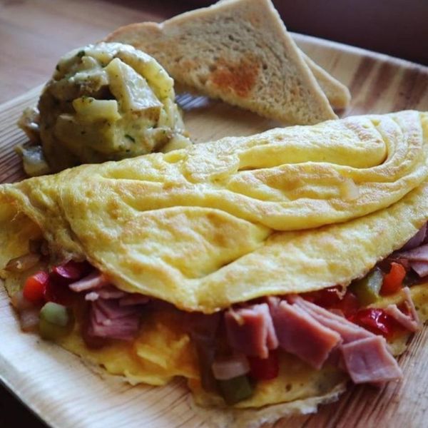 omelet, potatoes, sandwich