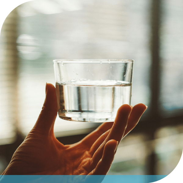 clear glass of drinking water