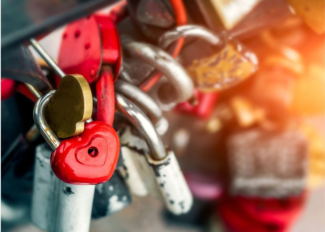 Red heart lock.jpg