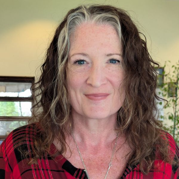 Kristin Hicks Bio Pic square.jpg