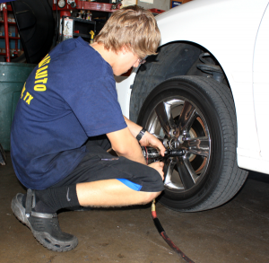 LANSDALE-Tire-300x293.png