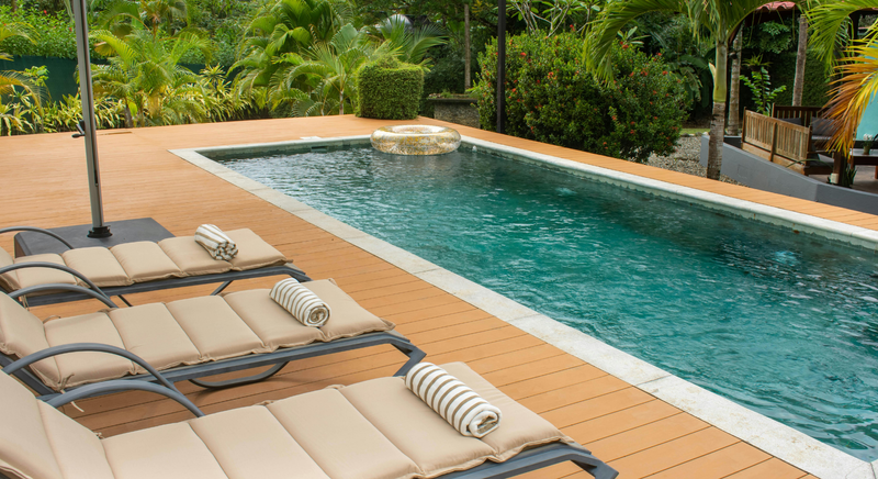 The Benefits of Using Composite Decking Over Wood - Hero.png