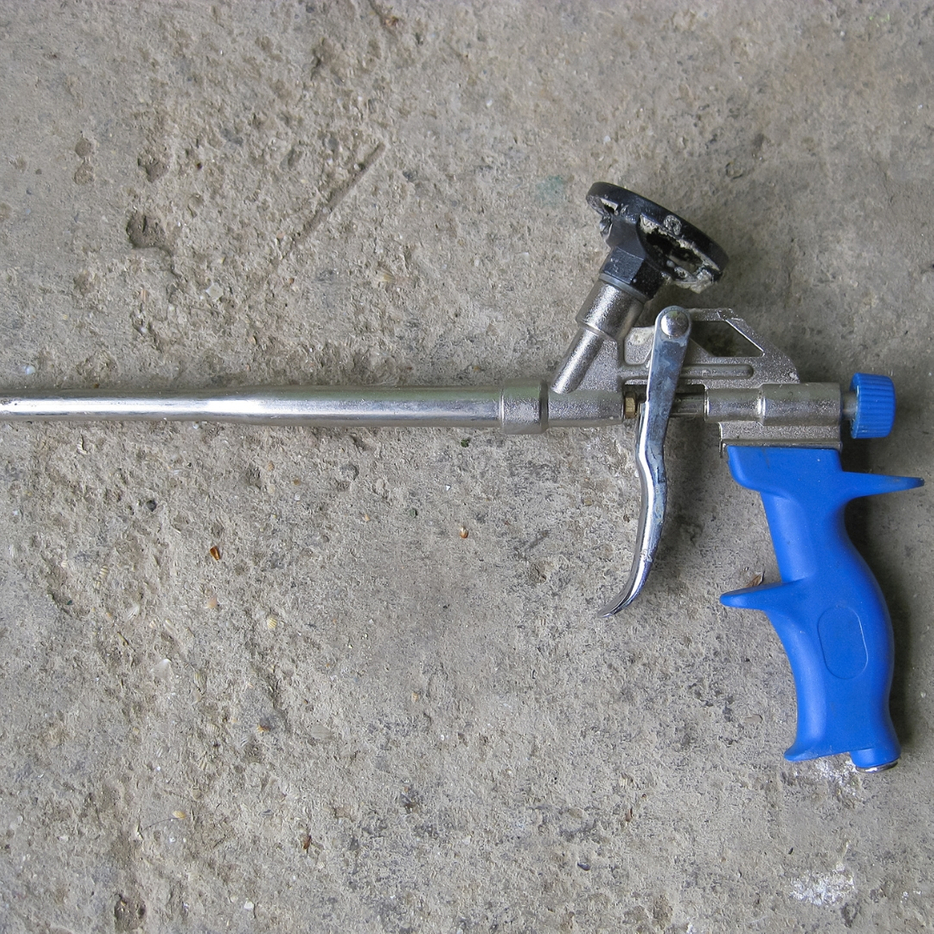 image of a spray foam gun