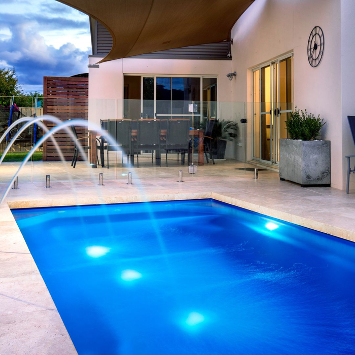 House pool with fountain features