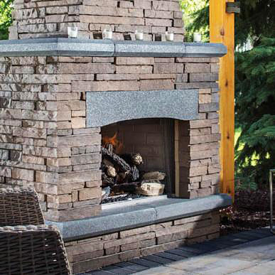 NFD_WEST_BEL2016_RES_Patio_Fireplace_LafittRusticSlabTG_BordeauxFireplace_001.jpg