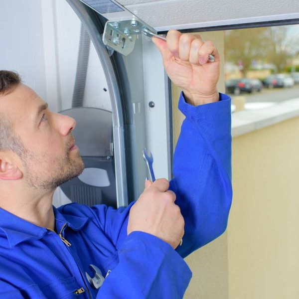 How to Troubleshoot a Noisy Garage Door (4).jpg
