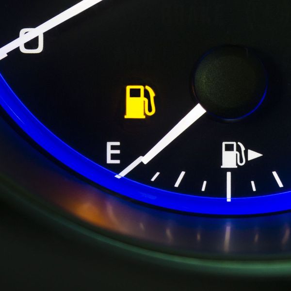 Roadside Assistance for Out-of-Gas Situations_ Quick Solutions on the Road.Image1.jpg