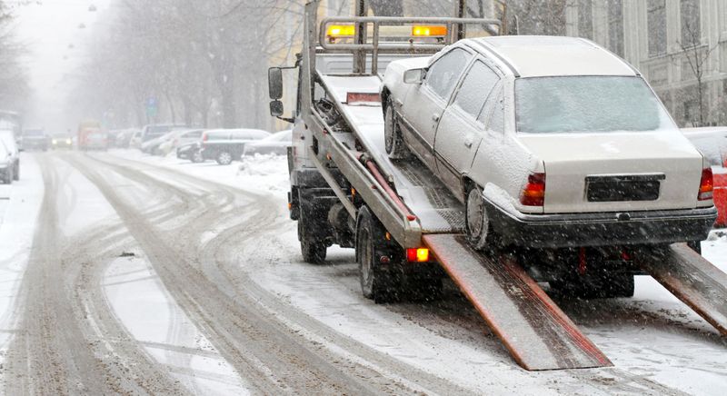 The Four Most Common Reasons for Emergency Towing - Featured Image.jpg