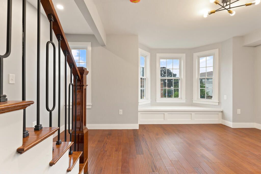 347 Riverside Ave Unit 1 Medford MA 02155 USA-007-011-07 Living3-MLS_Size.jpg