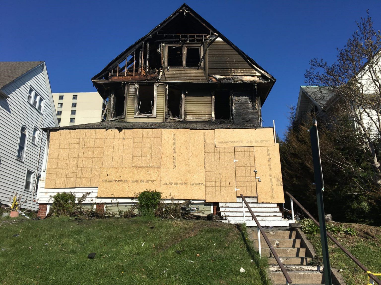 Burnt-house-Safer-Escape-Ladder-1-1536x1152-1.jpg