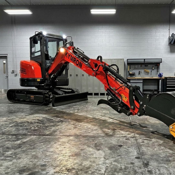 The Ultimate Seasonal Maintenance Checklist for Mini Excavators - 3.jpg