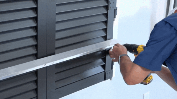 gif showing easy storm bar installation