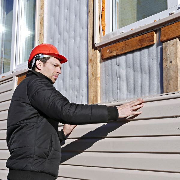 installing siding