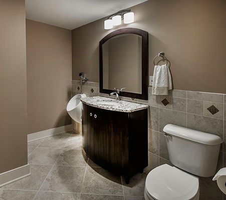 Copy of Buckeye_Basements_4_43 cropped bathroom_640.jpg