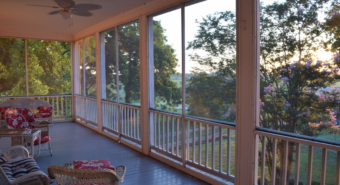 Nice patio with bug screens