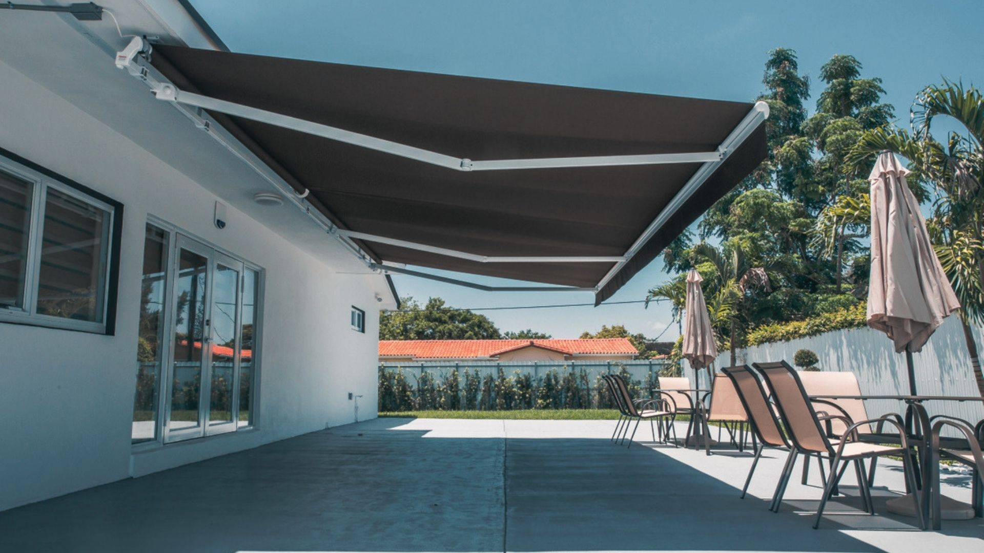 Awning - Image 3.jpg