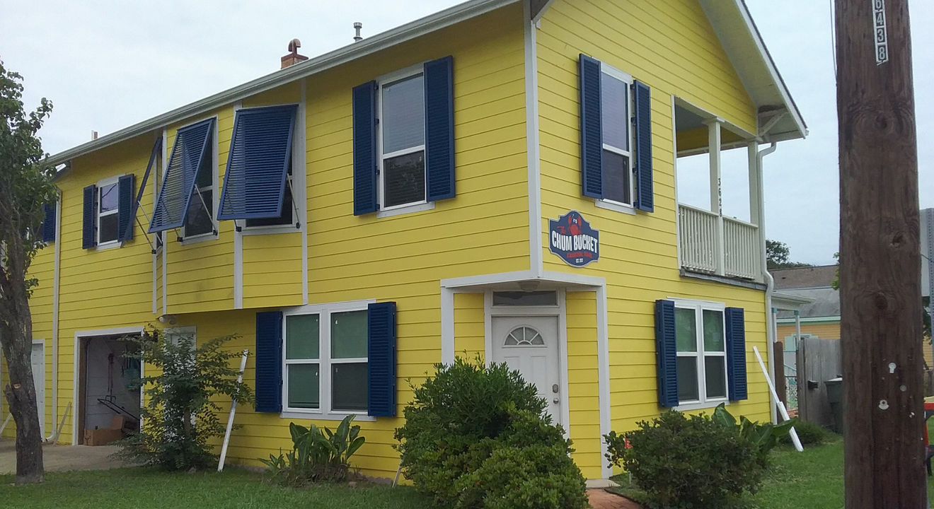 How to Choose the Right Color for Your Bahama Shutters.png