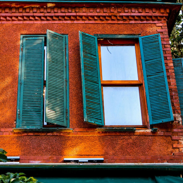 How to Clean and Maintain Your Colonial Shutters 3.jpg