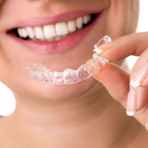 CaringForInvisalignAligners-4.jpg