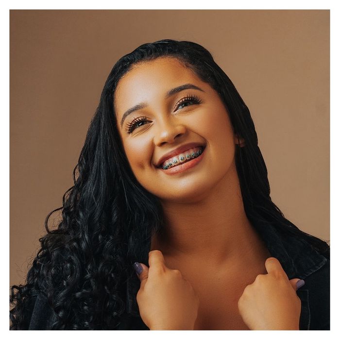 Invisalign vs. Metal Braces - 2.jpg