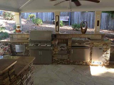 Outdoor Kitchen With Cover