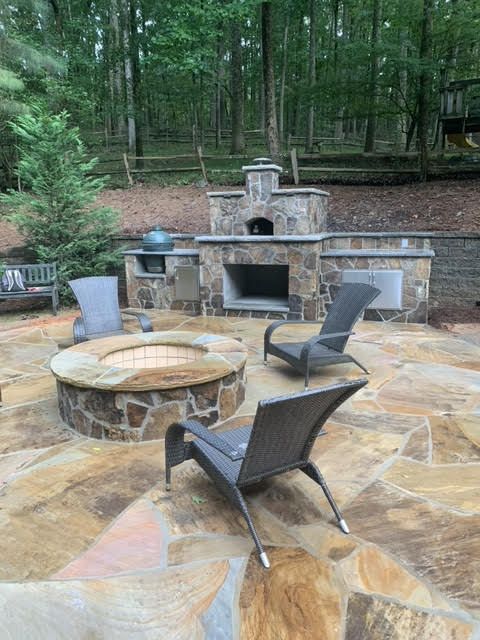 Stone patio by StoneAge Stonescapes