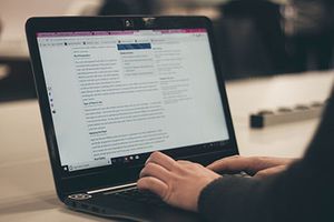 5 Reasons to Include a Blog on Your Website-Thumb.jpg