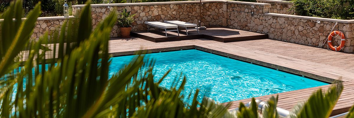 7 Website Design Tips for Pool Services-Featured.jpg
