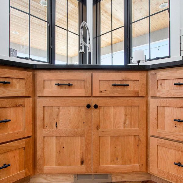 wood kitchen cabinets