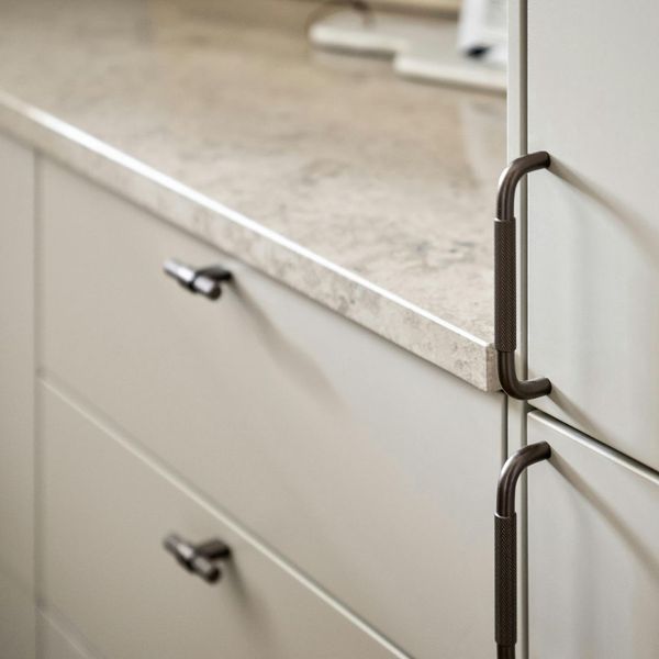 White kitchen drawers.