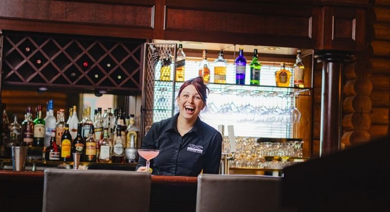 4 Sustainable Dining Tips header.jpg