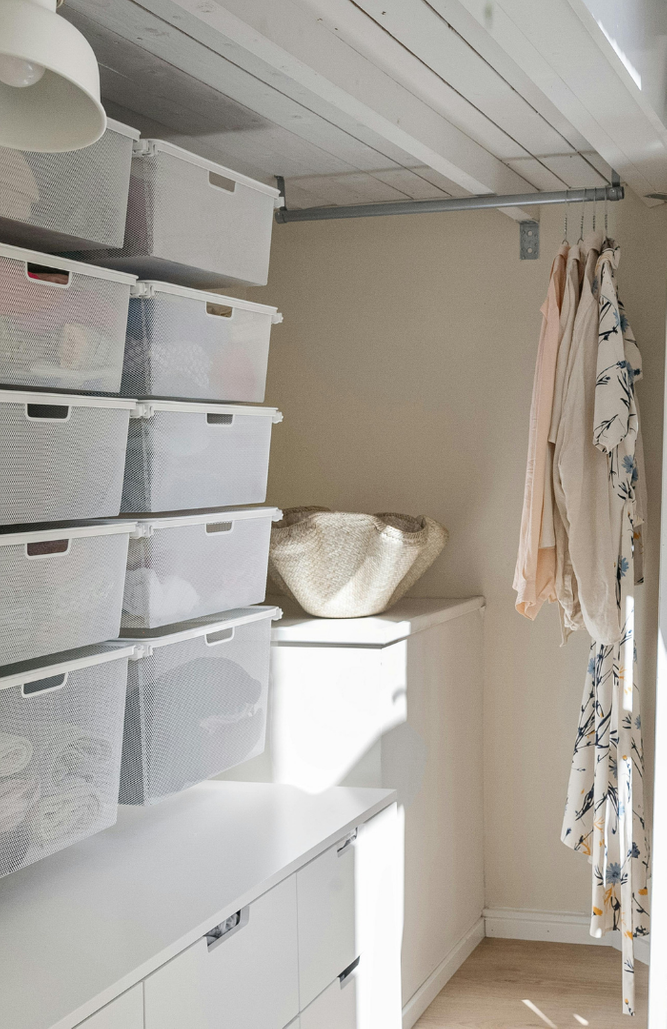 CLIMATE CONTROL STORAGE >