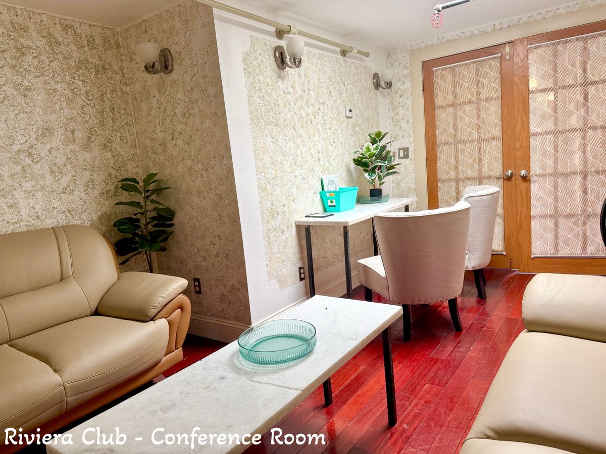 club - conference room(3).jpg