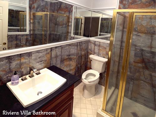 villa bathroom copy.jpg