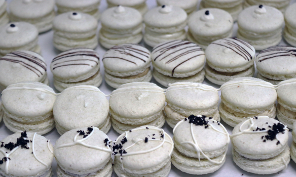 Assorted White Macarons-2.jpg