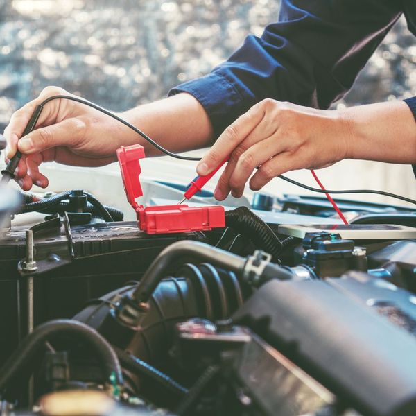 mechanic testing battery