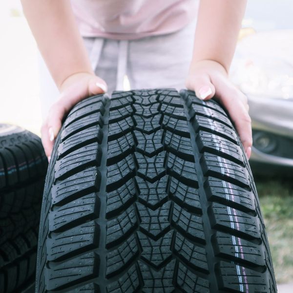 Inspecting a tire