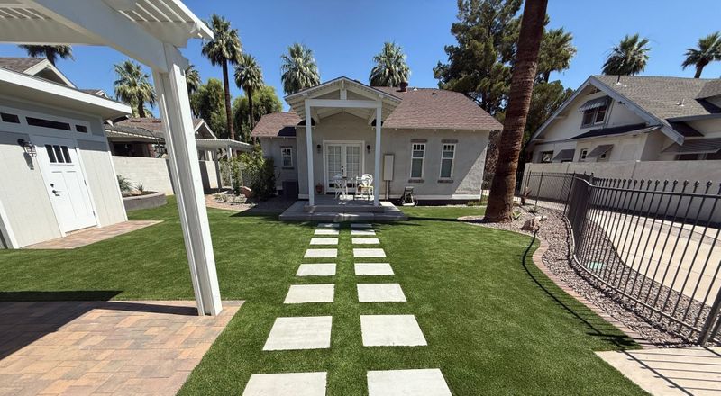 Beating the Heat_ The Best Shade Solutions for Phoenix Homeowners - Hero.jpg