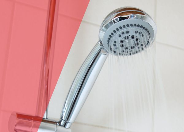 Showerhead with water runnning