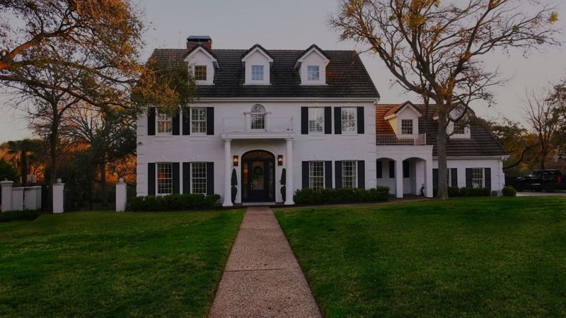 The Benefits of a Full-Service Team for Storm Damage Repairs 1.jpg