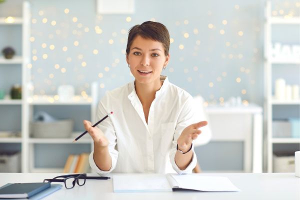 business woman Medical Device Sales Training4.jpg