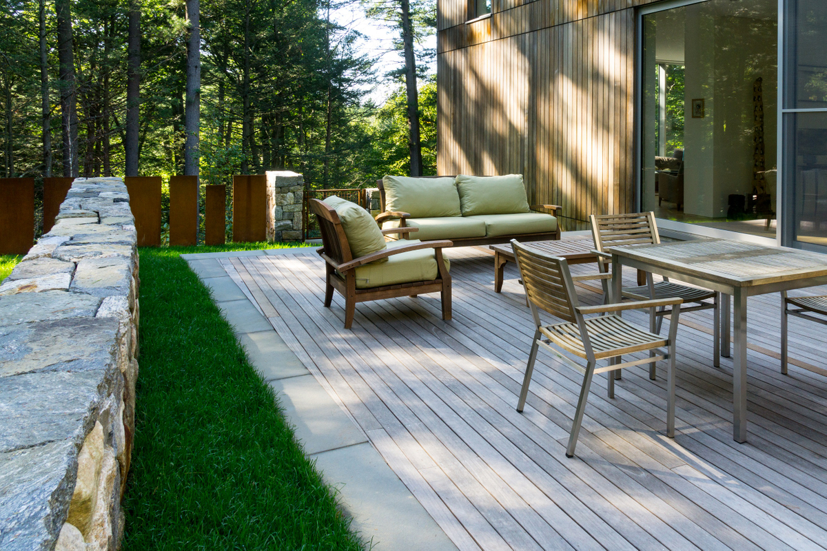 ANDLC-Lincoln back wood deck.jpg