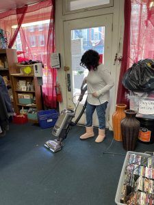 thrift-Florine-Vacuuming-2-62ffaf1e4086a-225x300.jpg