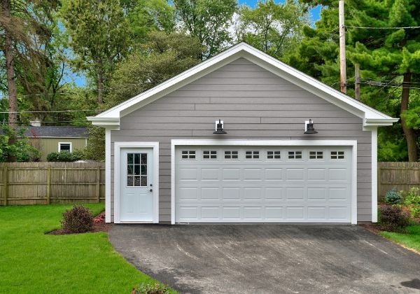 detached garage