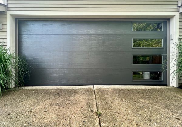 garage door with windows