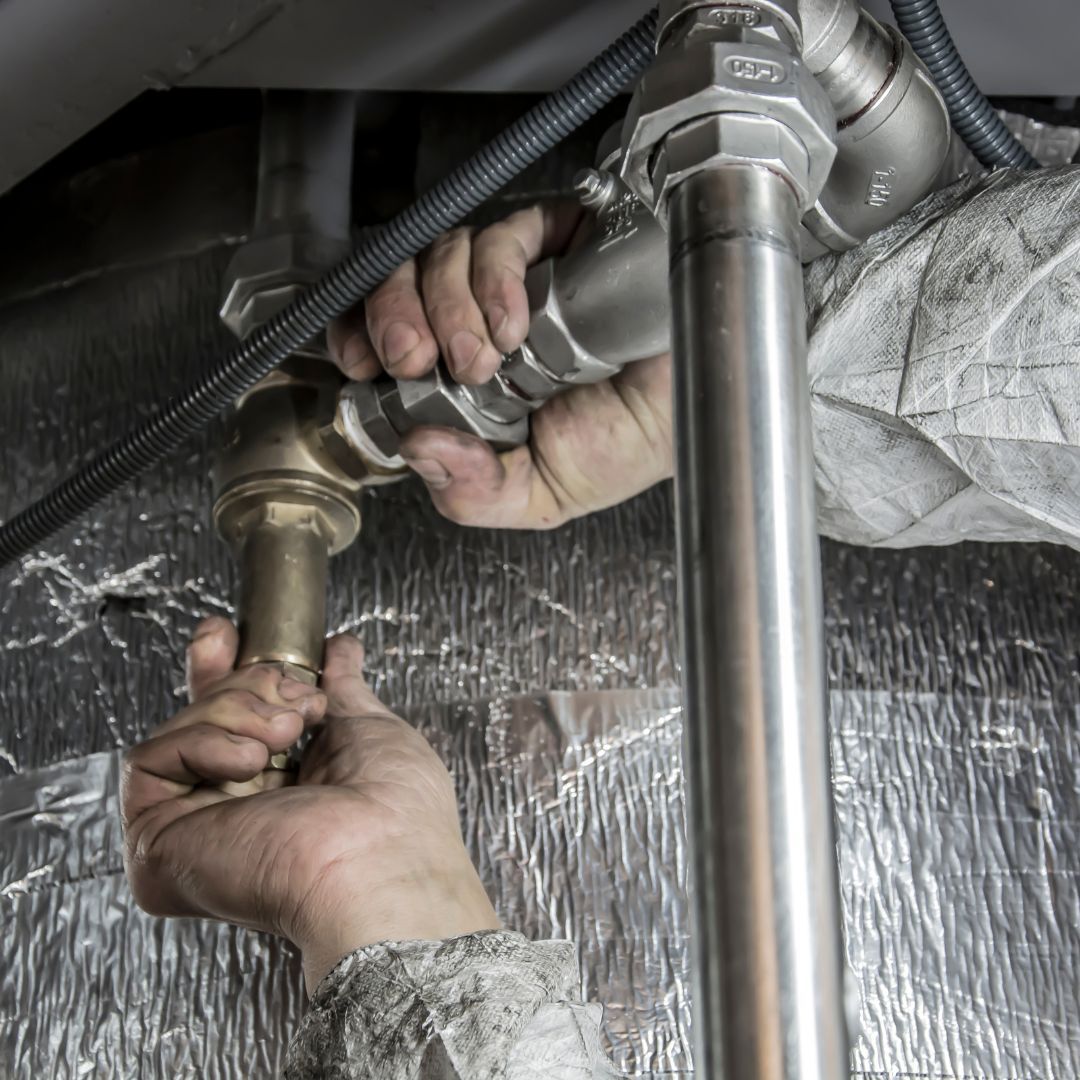 Repairing a water pipe